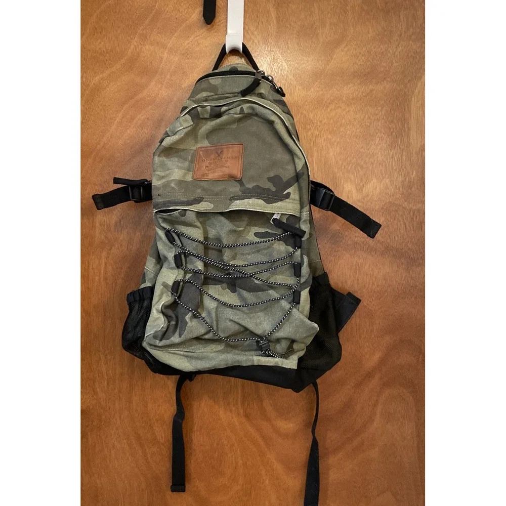 American Eagle Green Black  Camo Canvas Backpack Cinch Up back Multi Pockets